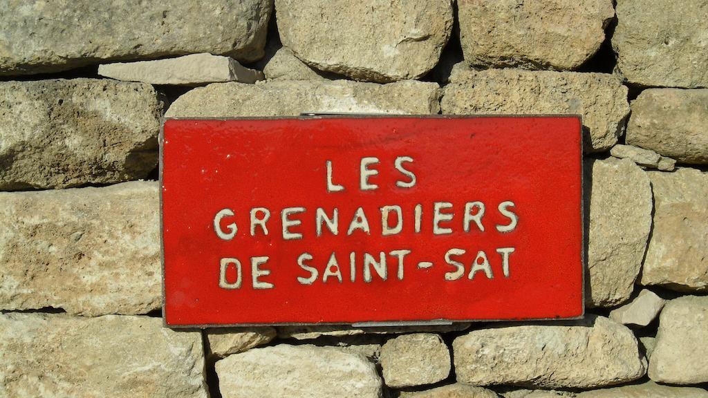 Les Grenadiers De Saint Sat Exterior foto